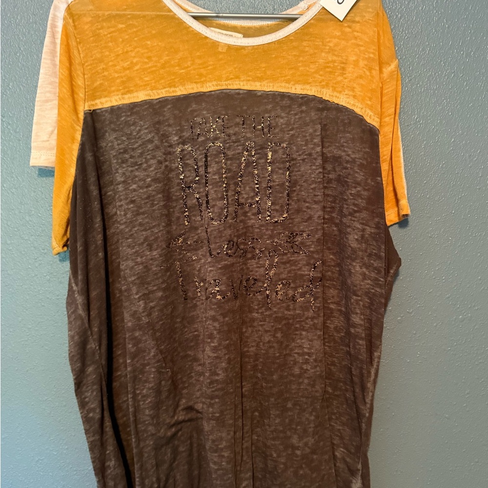 Maurices Orange and Brown Short Sleeve Tee